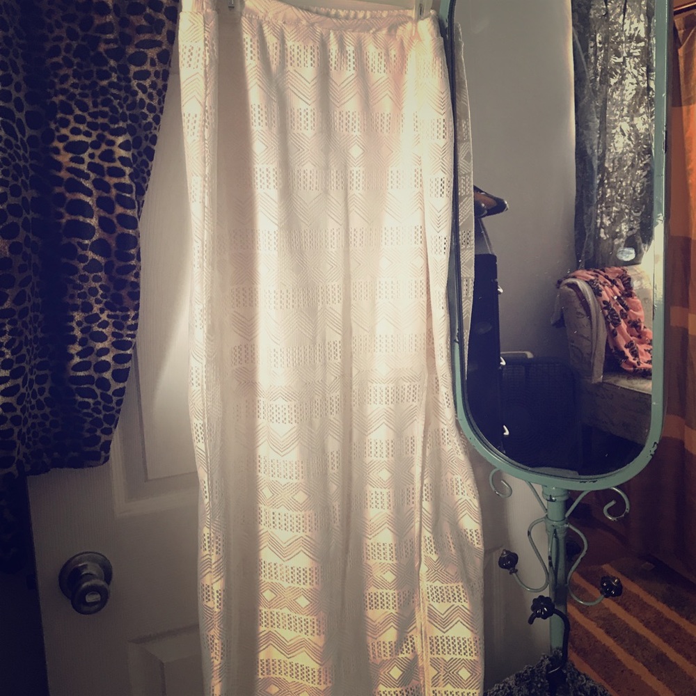 XL White Maxi Skirt
